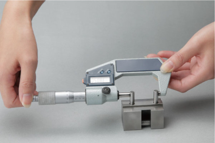 micrometers and pin gauges