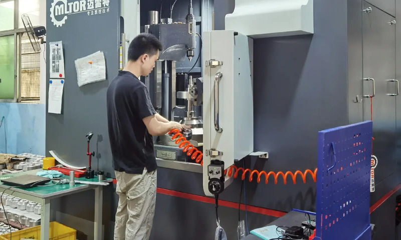 at machining corner gear machining